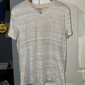 American Eagle heather grey v neck t-shirt